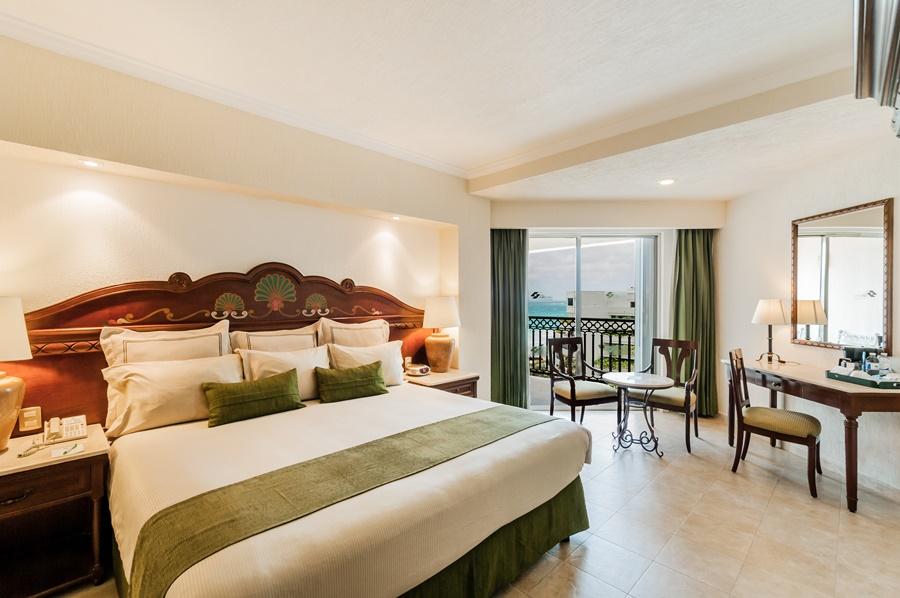 Hotel Gr Solaris Caribe à Cancún Extérieur photo