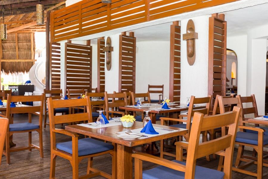 Hotel Gr Solaris Caribe à Cancún Extérieur photo