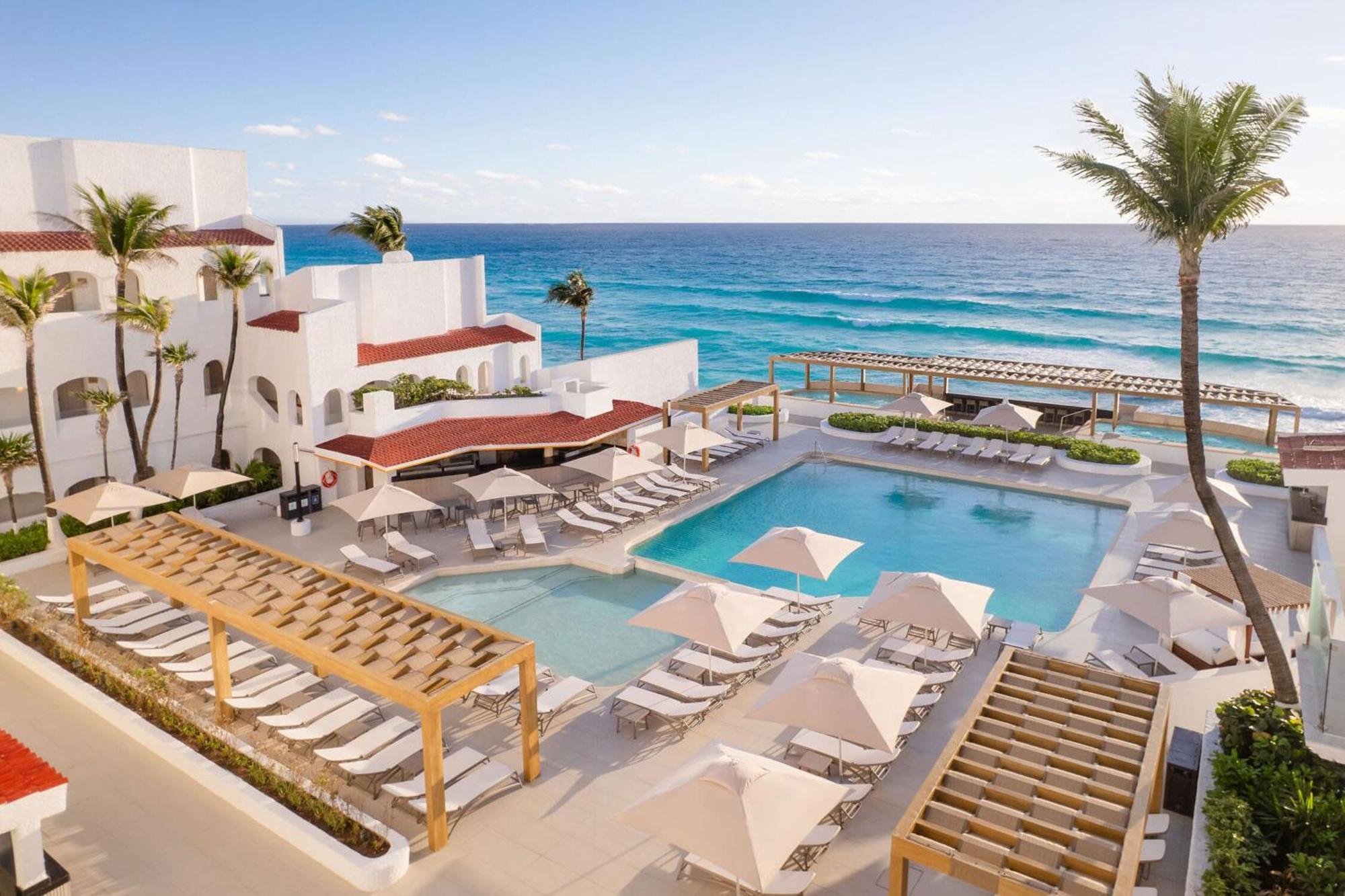 Hotel Gr Solaris Caribe à Cancún Extérieur photo