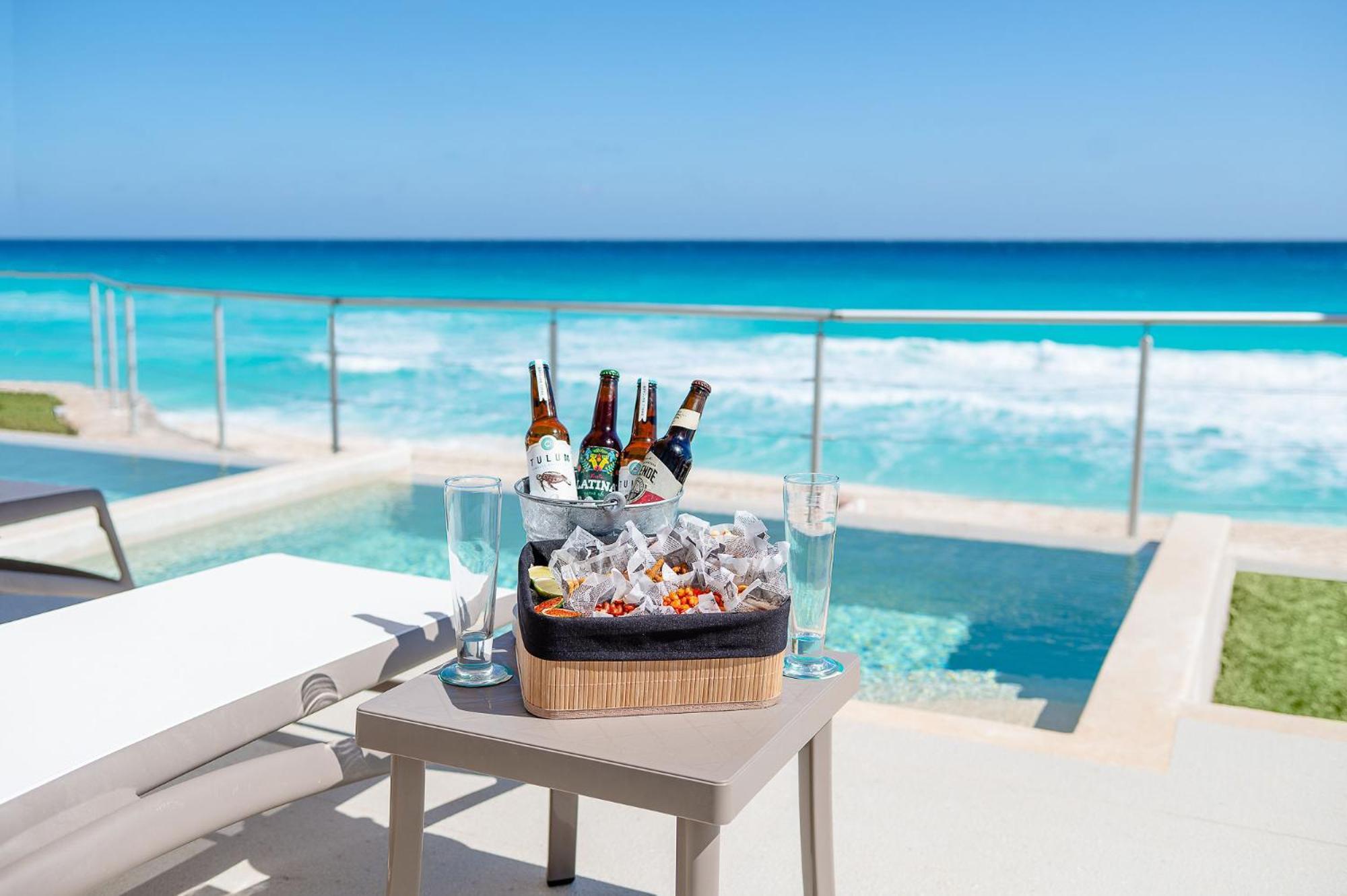Hotel Gr Solaris Caribe à Cancún Extérieur photo