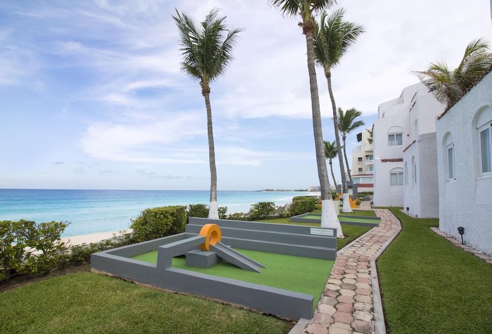 Hotel Gr Solaris Caribe à Cancún Extérieur photo